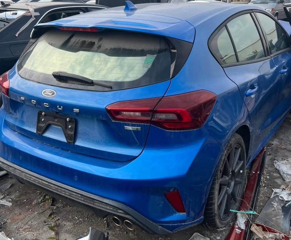 Ford Focus ST-Line 1.5 整車拆賣 二手零件照片 - Orange Garage