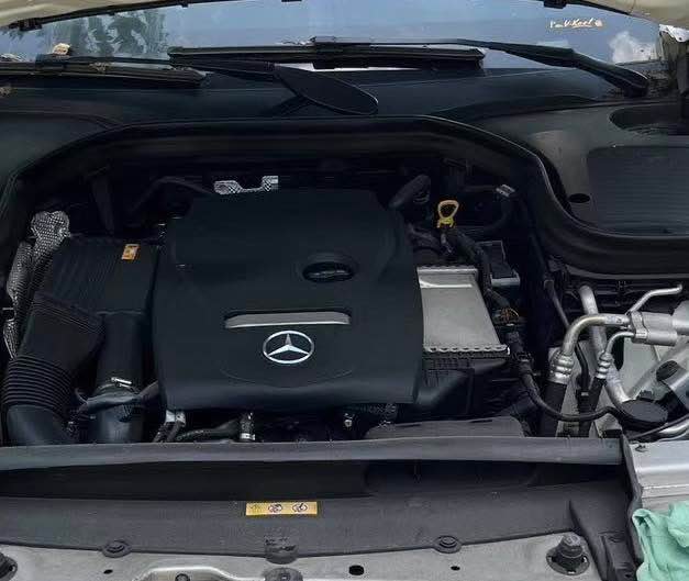 Mercedes-Benz GLC GLC 300 整車拆賣 二手零件照片 - Orange Garage