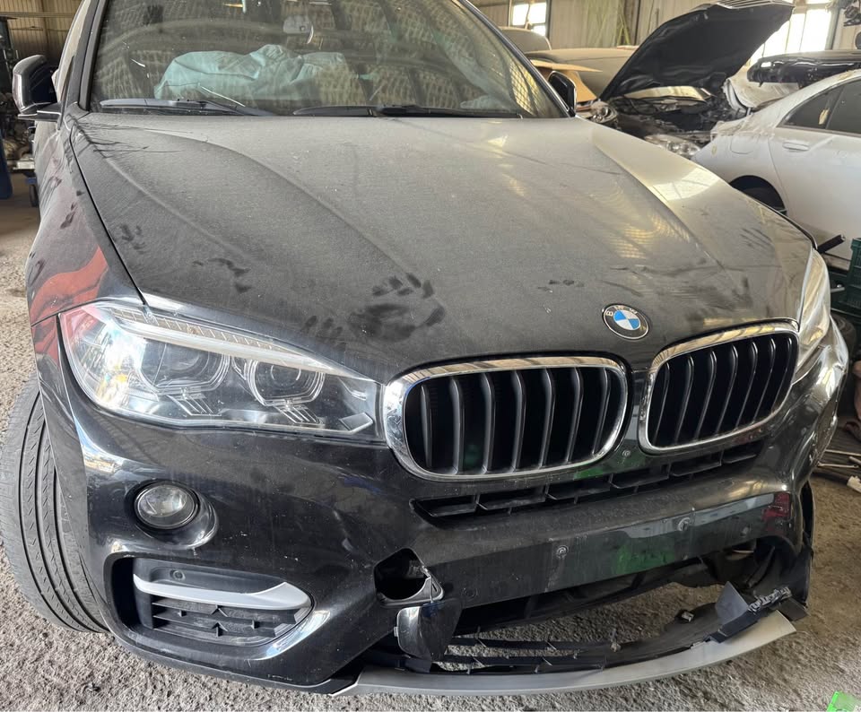 BMW X6 30d 整車拆賣 二手零件照片 - Orange Garage