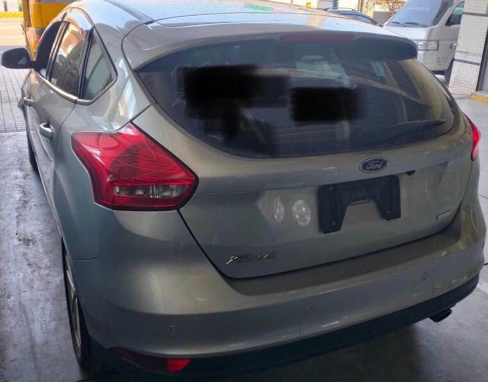 Ford Focus 1.5 整車拆賣 二手零件照片 - Orange Garage