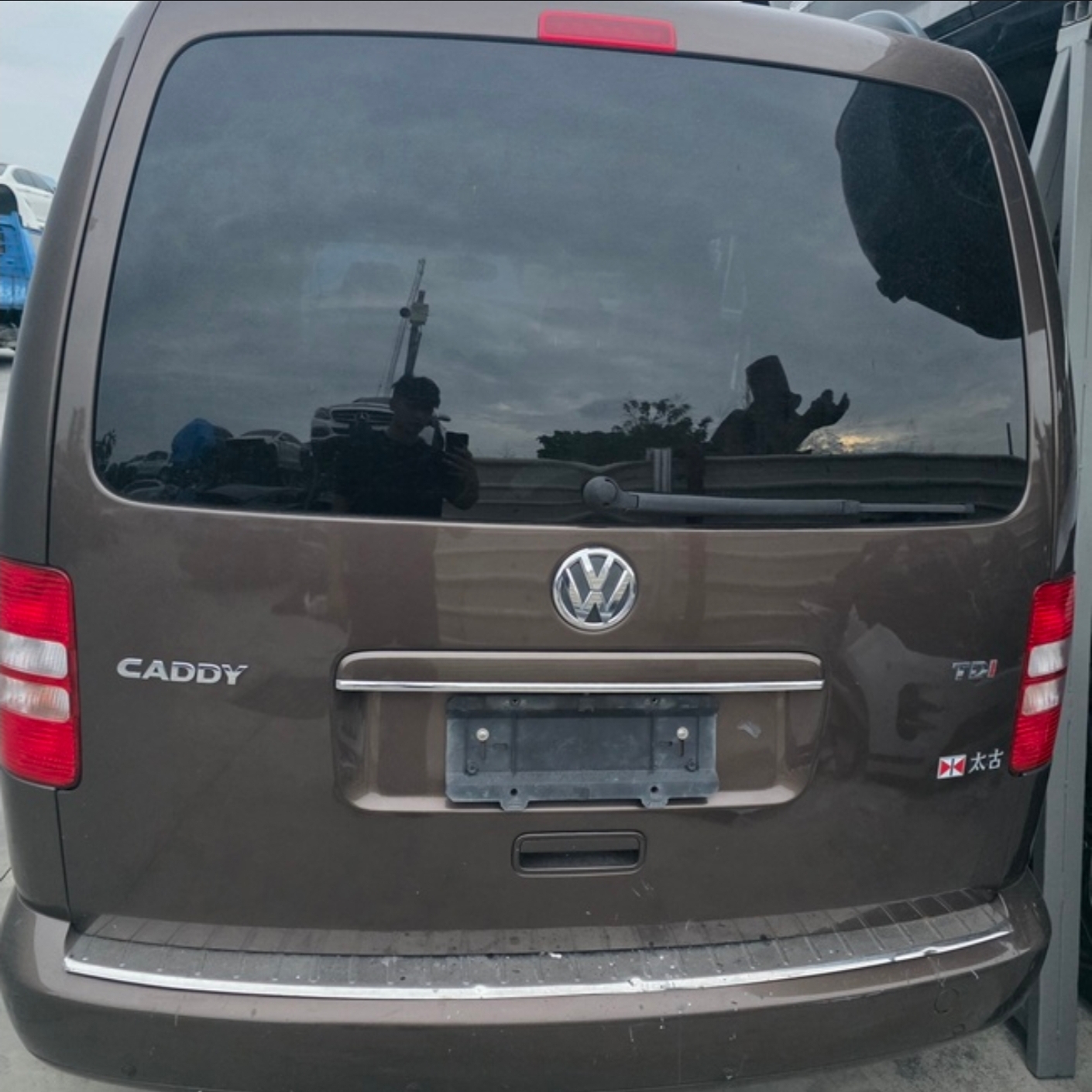 Volkswagen Caddy TDI 整車拆賣 二手零件照片 - Orange Garage