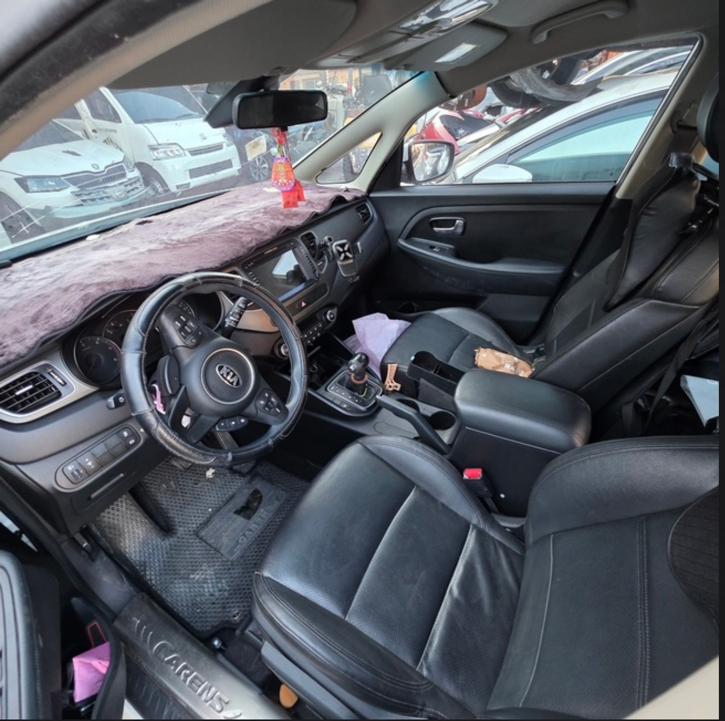 Kia Carens CRDi 整車拆賣 二手零件照片 - Orange Garage
