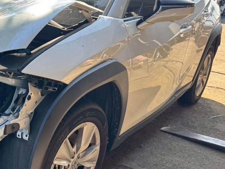 Lexus UX300h 整車拆賣 二手零件照片 - Orange Garage