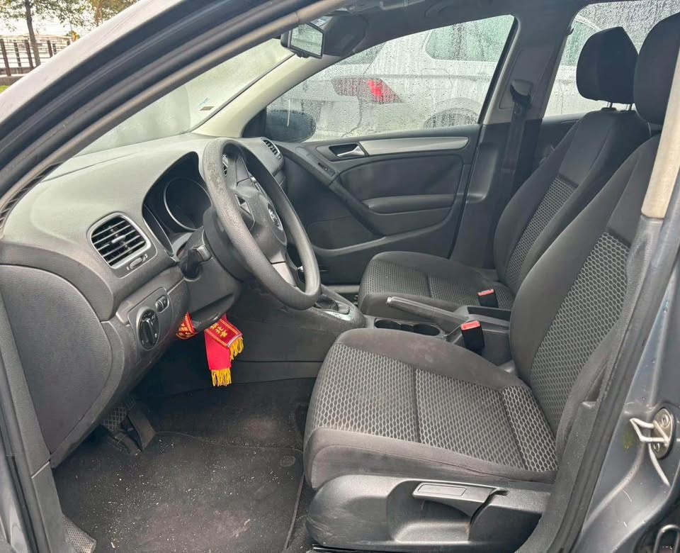 Volkswagen Golf 1.6 TDI 整車拆賣 二手零件照片 - Orange Garage