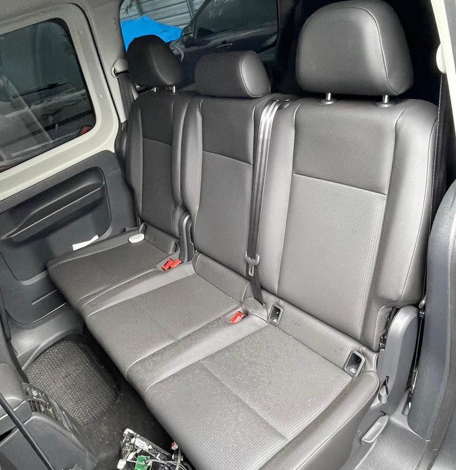Volkswagen Caddy Maxi 整車拆賣 二手零件照片 - Orange Garage