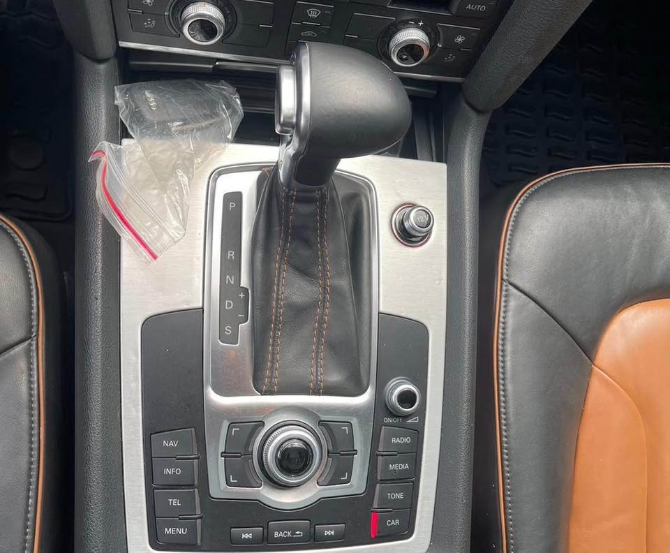 Audi Q7 3.0 TDI 整車拆賣 二手零件照片 - Orange Garage