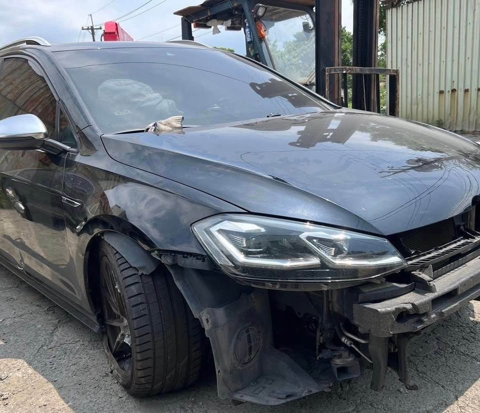 Volkswagen Golf Variant 280 TSI 整車拆賣 二手零件照片 - Orange Garage