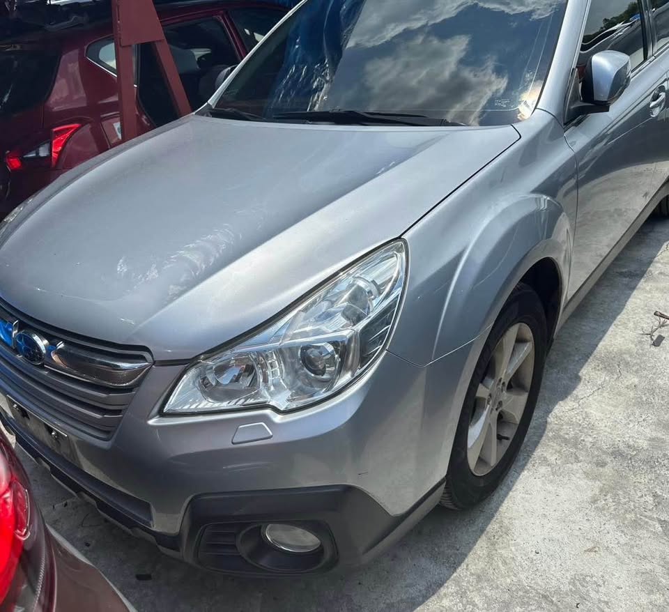 Subaru Outback 2.5 整車拆賣 二手零件照片 - Orange Garage