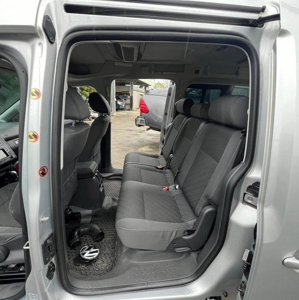 Volkswagen Caddy Maxi TDI 整車拆賣 二手零件照片 - Orange Garage