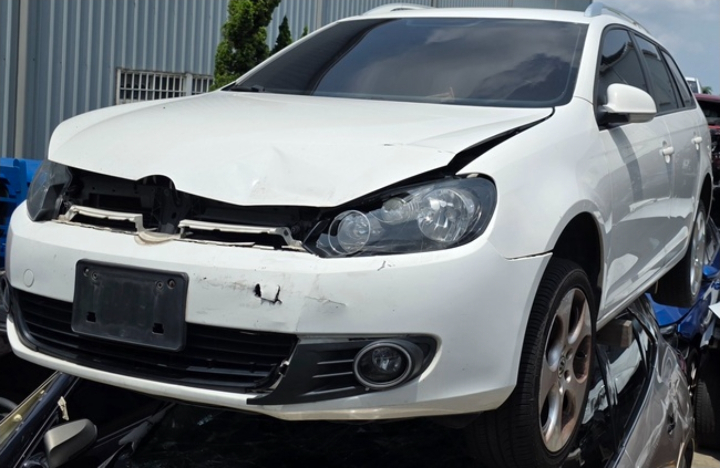 Volkswagen Golf Variant 1.4 TSI 整車拆賣 二手零件照片 - Orange Garage