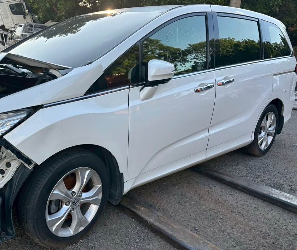 Honda Odyssey 2.4 整車拆賣 二手零件照片 - Orange Garage