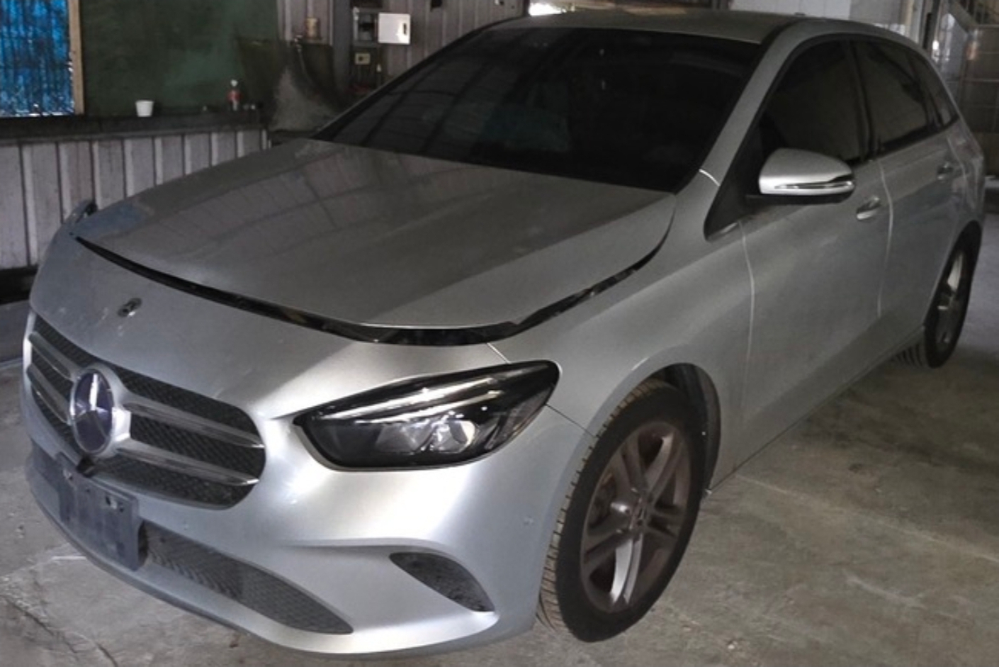 Mercedes-Benz B-Class 180 整車拆賣 二手零件照片 - Orange Garage