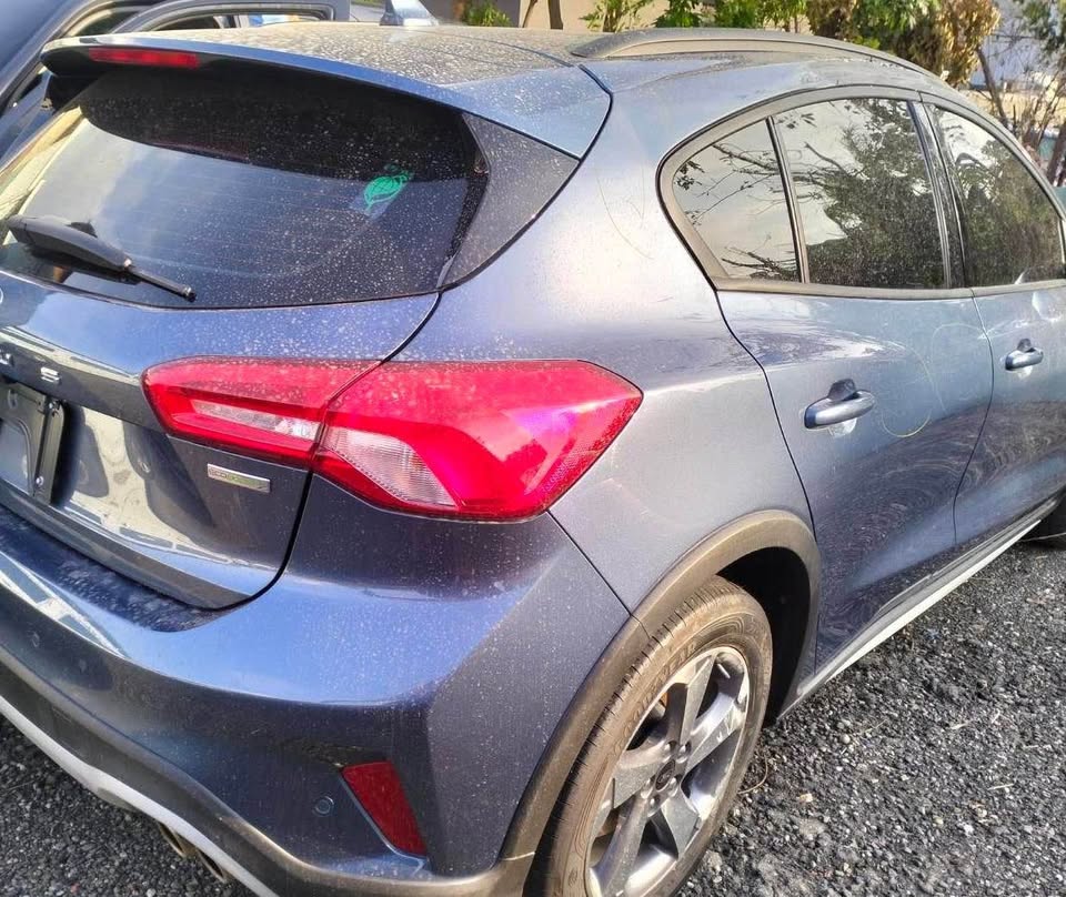 Ford Focus 1.5 EcoBoost 整車拆賣 二手零件照片 - Orange Garage