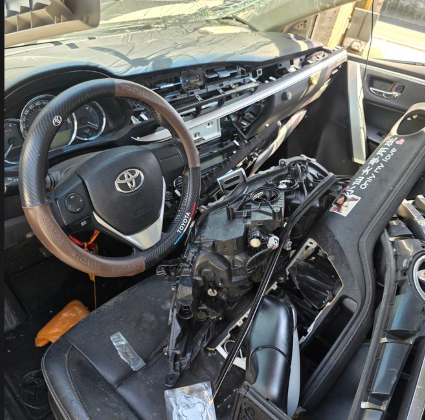 Toyota Corolla Altis 1.8 整車拆賣 二手零件照片 - Orange Garage
