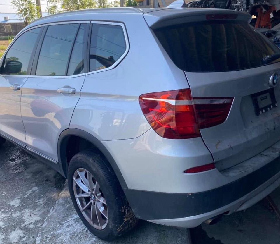 BMW X3 20d 整車拆賣 二手零件照片 - Orange Garage
