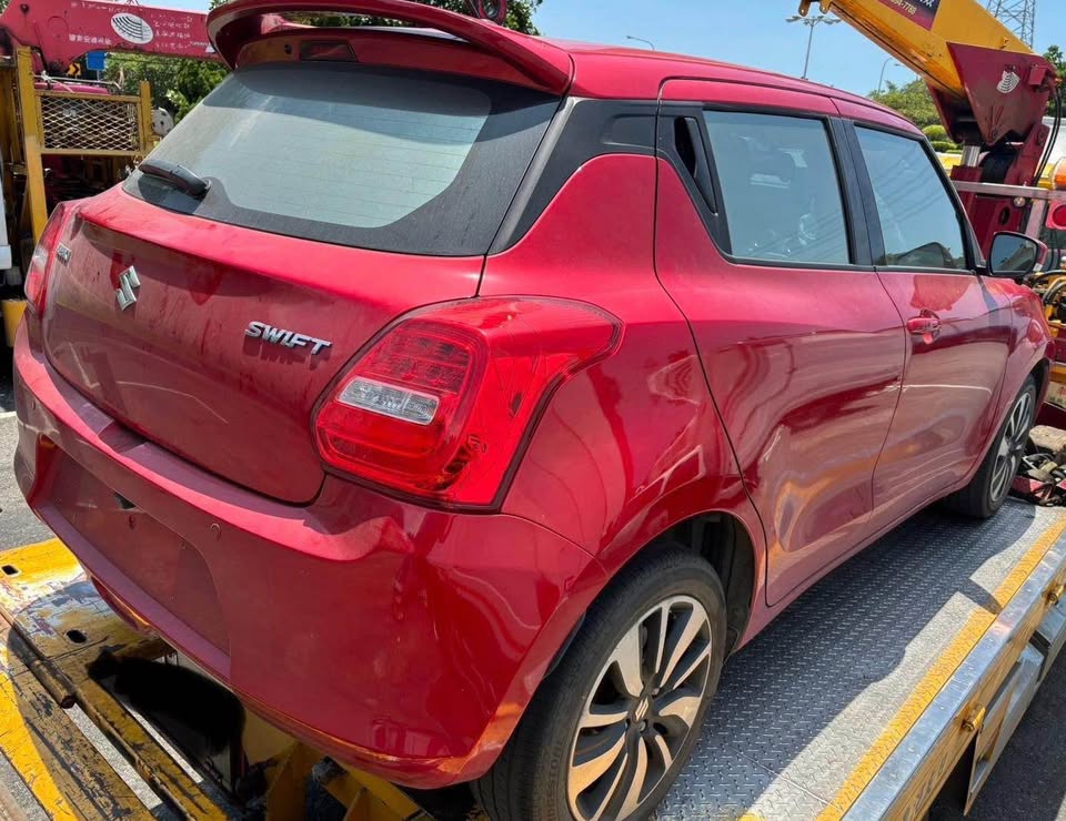Suzuki Swift 1.0 整車拆賣 二手零件照片 - Orange Garage