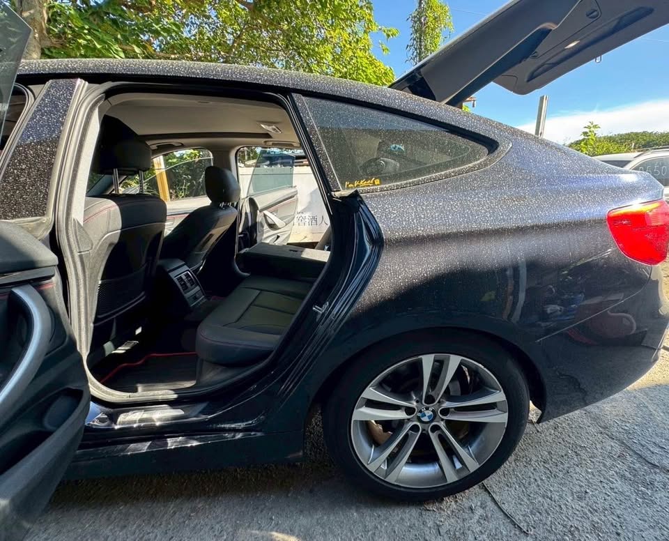 BMW 3 Series 320i 整車拆賣 二手零件照片 - Orange Garage