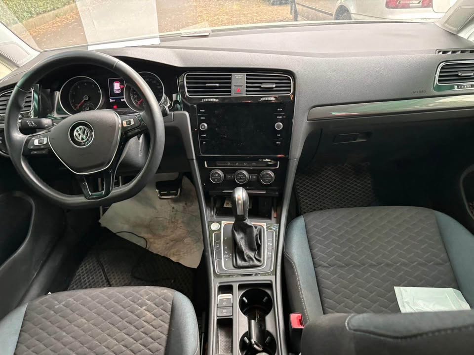 Volkswagen Golf 230 TSI 整車拆賣 二手零件照片 - Orange Garage