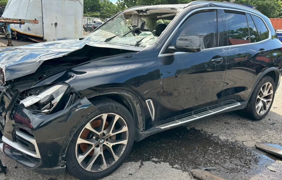 BMW X5 xDrive40i 整車拆賣 二手零件照片 - Orange Garage