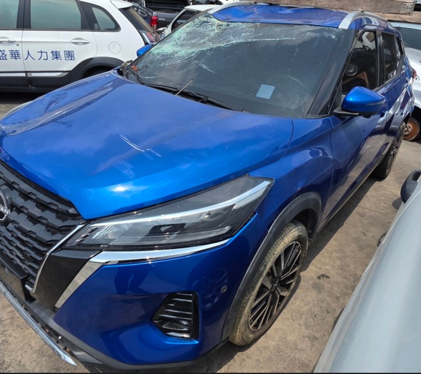 Nissan Kicks 1.6 整車拆賣 二手零件照片 - Orange Garage