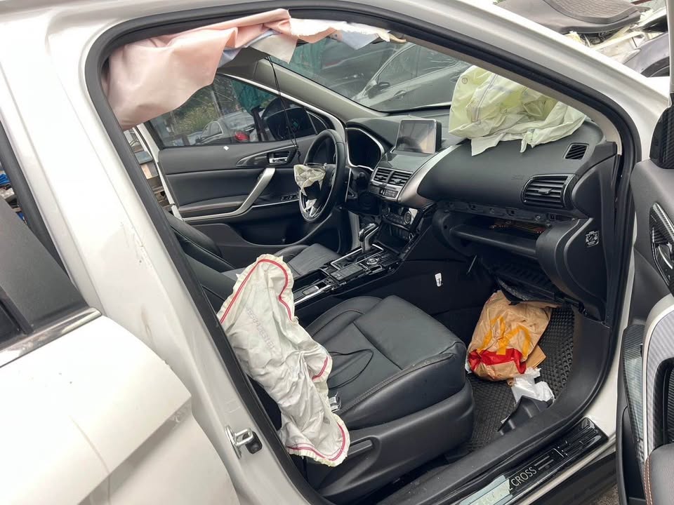 Mitsubishi Eclipse Cross 1.5 整車拆賣 二手零件照片 - Orange Garage