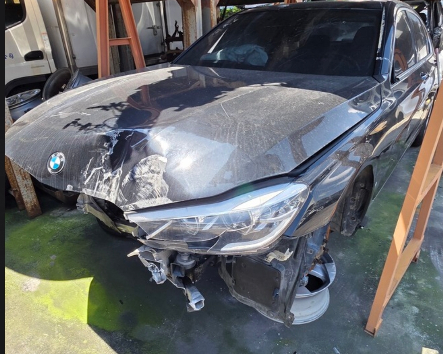 BMW 7 Series 730d 整車拆賣 二手零件照片 - Orange Garage