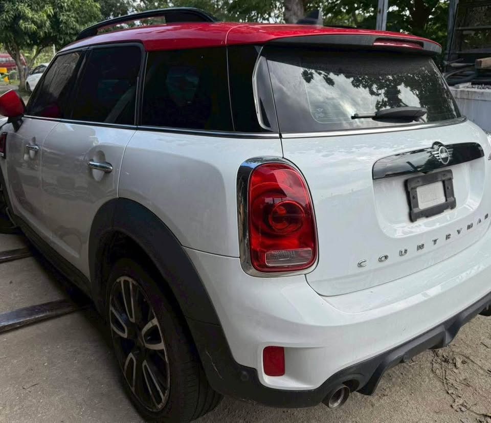 Mini Countryman 2.0 整車拆賣 二手零件照片 - Orange Garage