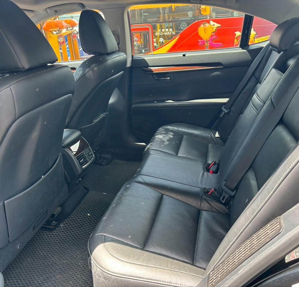 Lexus ES300h 2.5 整車拆賣 二手零件照片 - Orange Garage