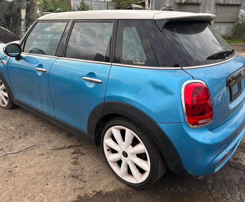 Mini Cooper Cooper S 2.0 整車拆賣 二手零件照片 - Orange Garage