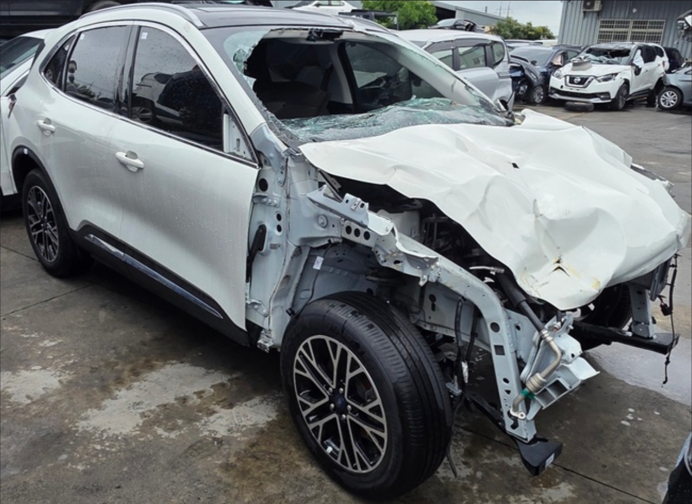 Ford Kuga EcoBoost 180 整車拆賣 二手零件照片 - Orange Garage
