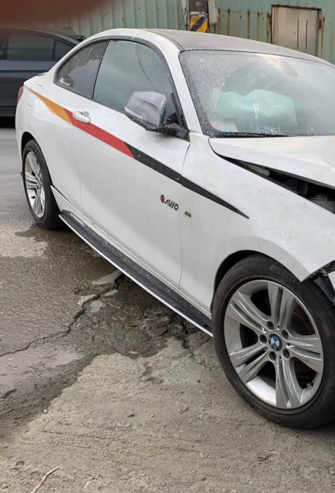 BMW 2 Series 235i 整車拆賣 二手零件照片 - Orange Garage