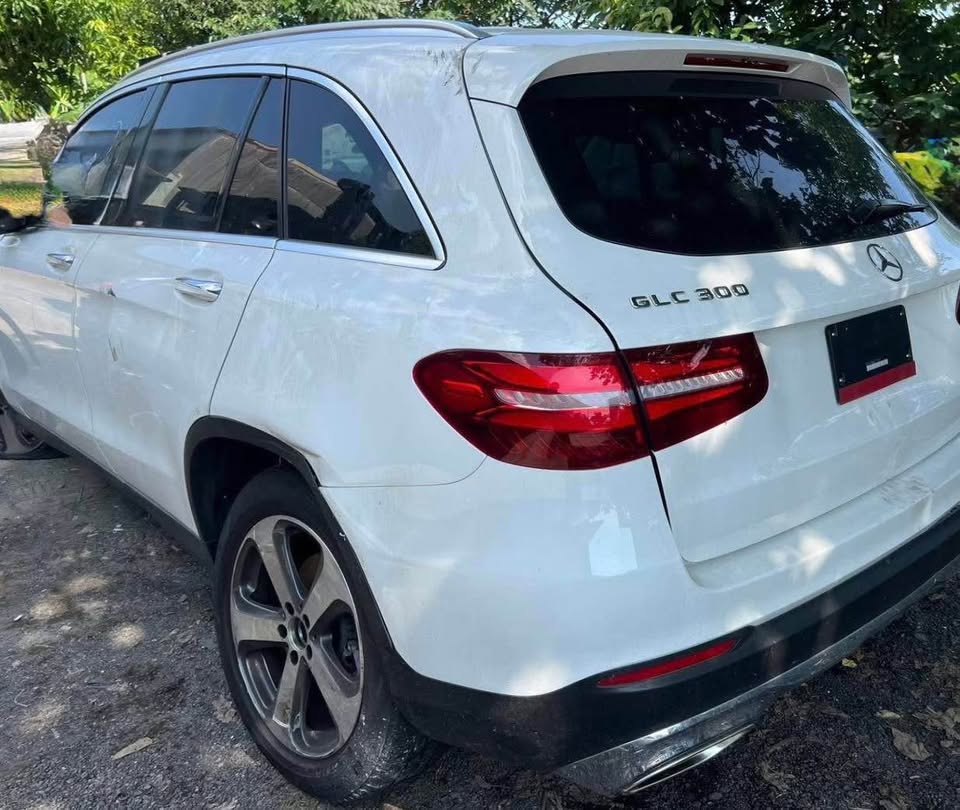 Mercedes-Benz GLC GLC 300 整車拆賣 二手零件照片 - Orange Garage