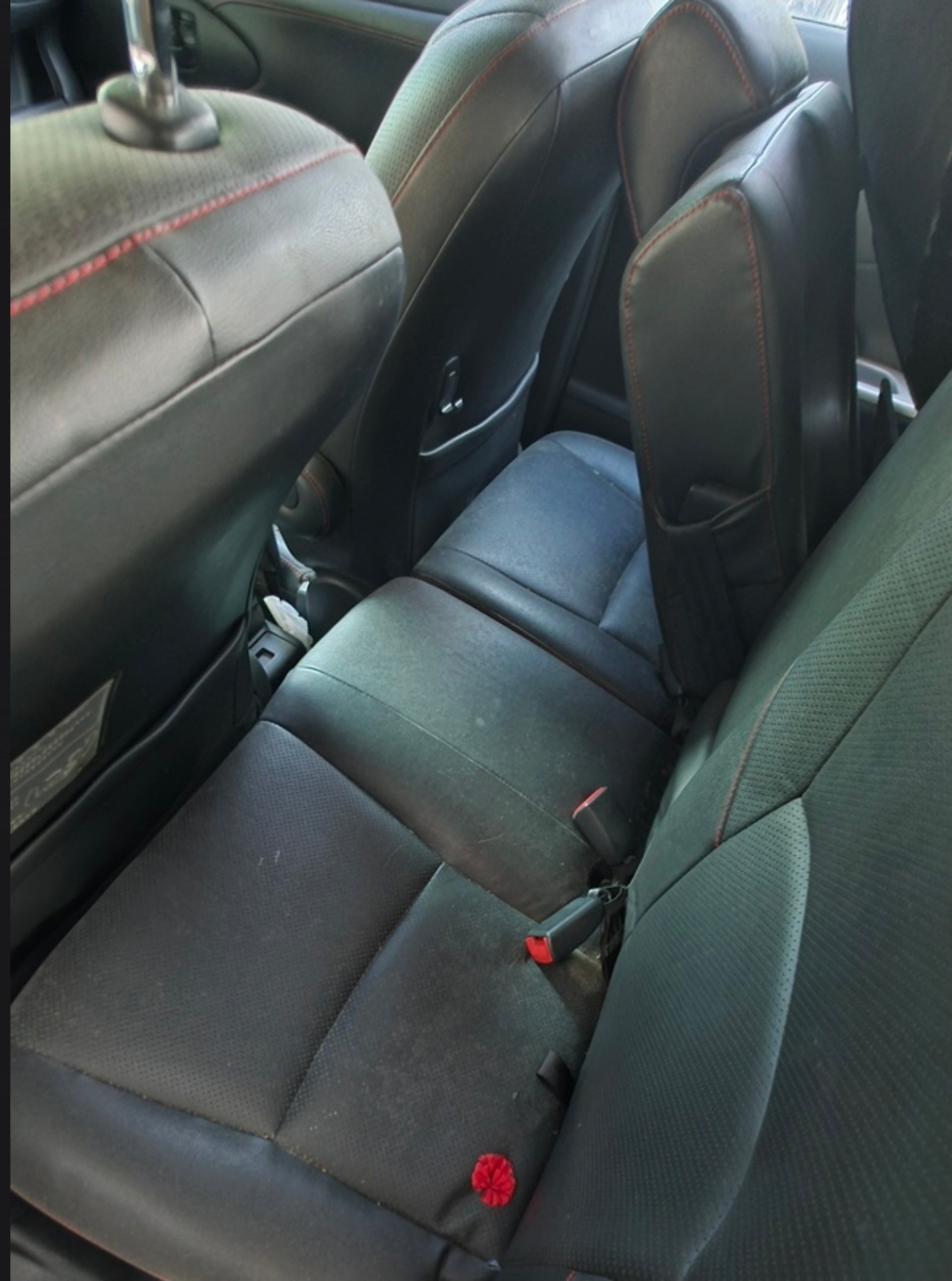 Toyota Wish 2.0 整車拆賣 二手零件照片 - Orange Garage