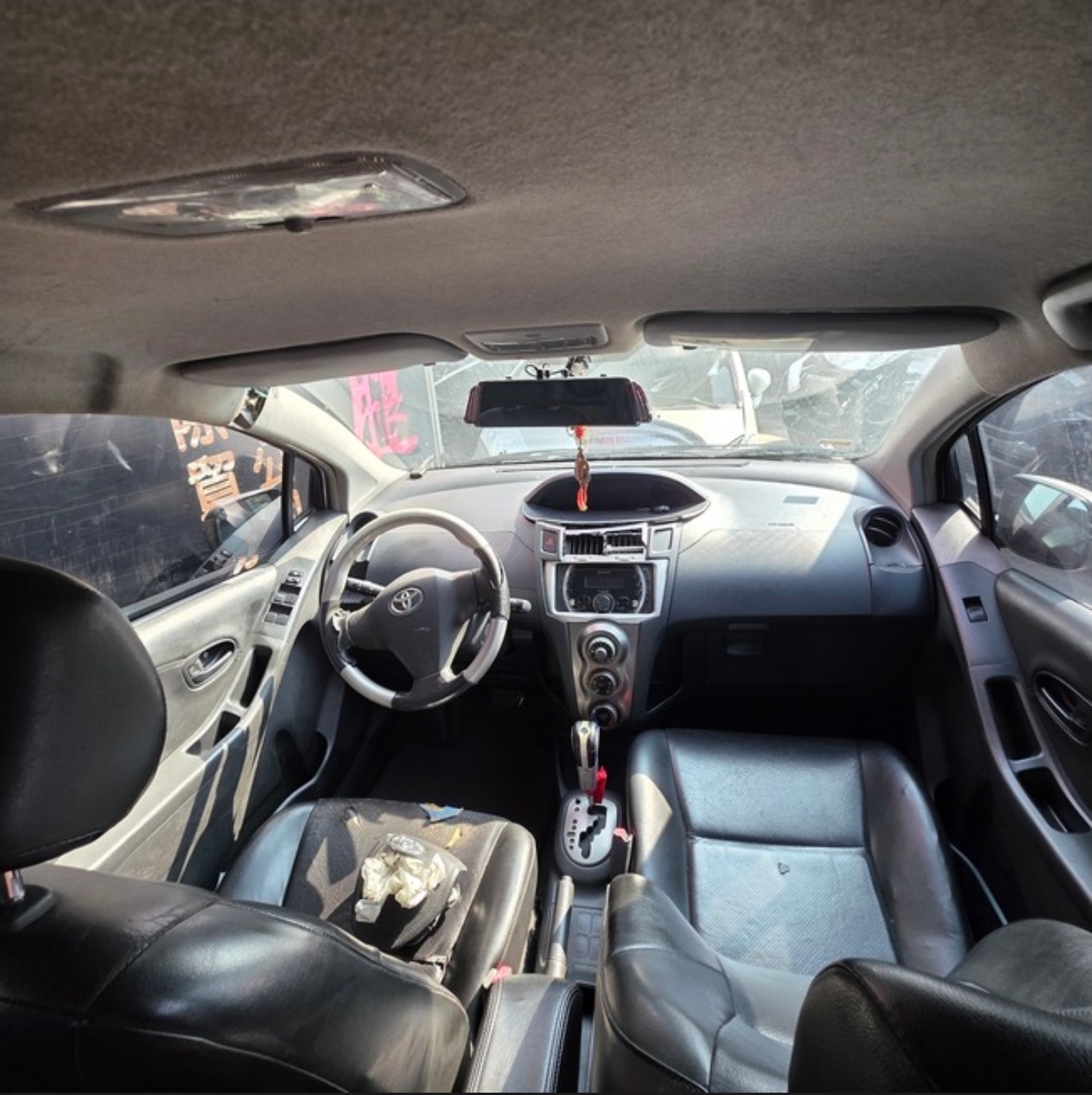Toyota Yaris 1.5 整車拆賣 二手零件照片 - Orange Garage