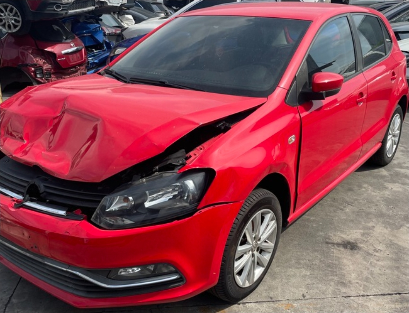 Volkswagen Polo 1.6 整車拆賣 二手零件照片 - Orange Garage