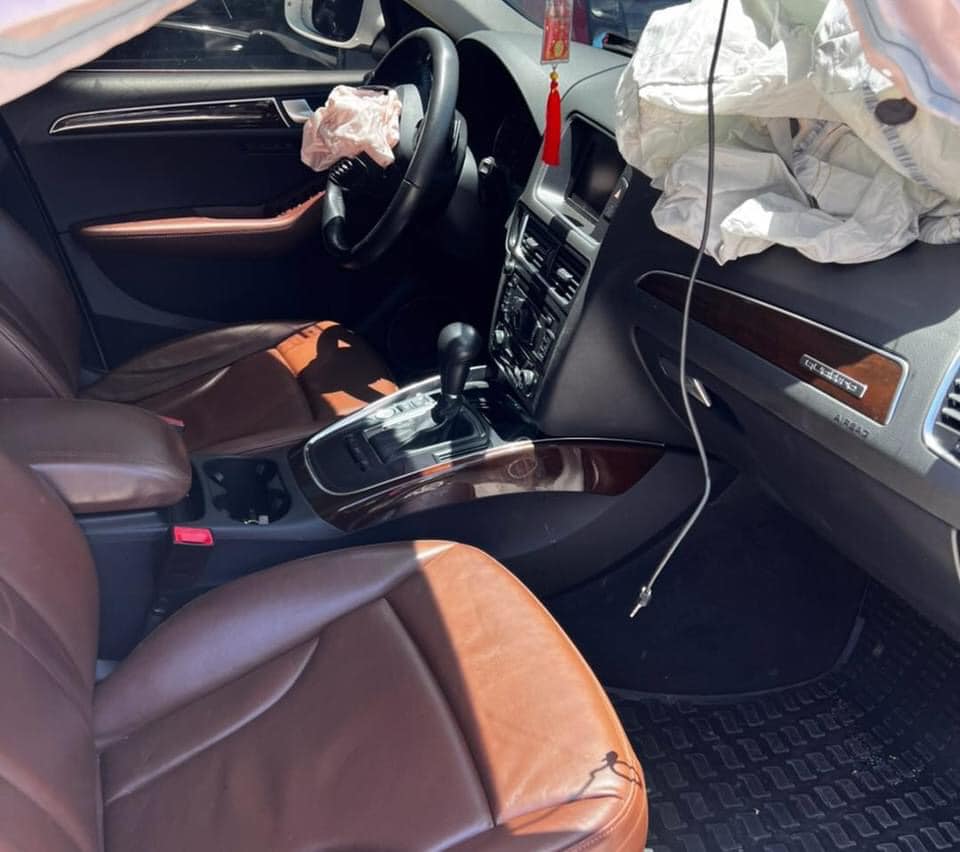 Audi Q5 2.0T 整車拆賣 二手零件照片 - Orange Garage