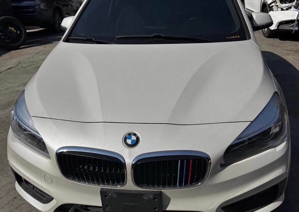 BMW 2 Series 218i 整車拆賣 二手零件照片 - Orange Garage