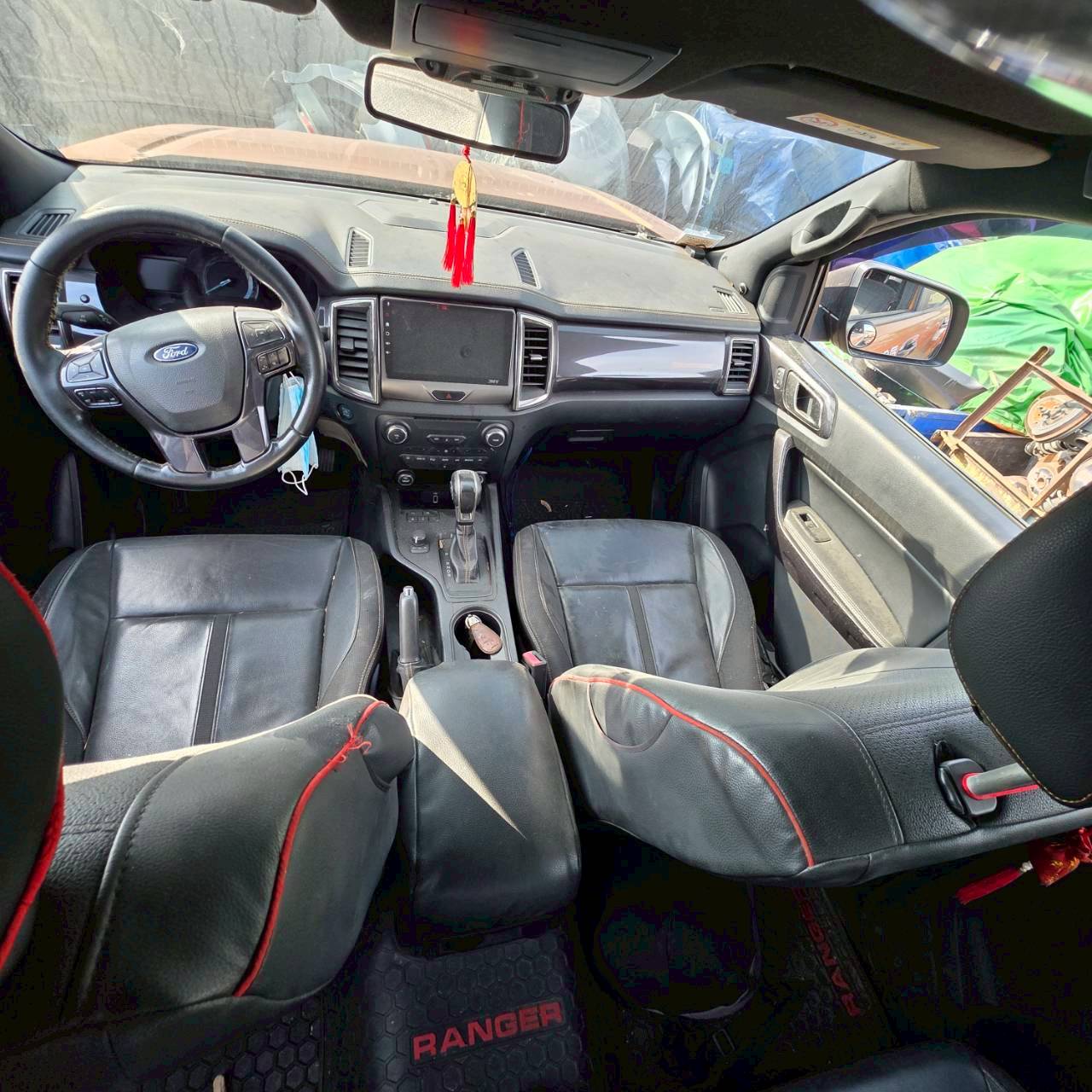 Ford Ranger 3.2 Wildtrak 整車拆賣 二手零件照片 - Orange Garage