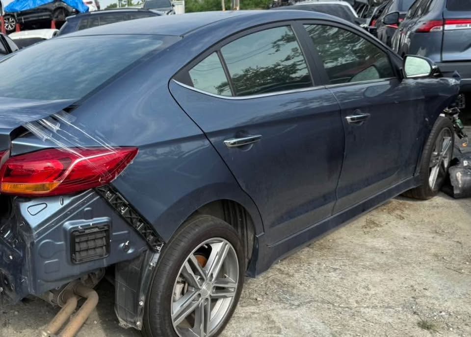 Mitsubishi Eclipse Cross 1.6 整車拆賣 二手零件照片 - Orange Garage