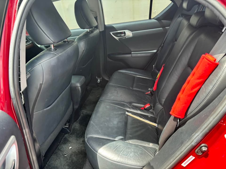 Lexus CT200h 1.8 整車拆賣 二手零件照片 - Orange Garage