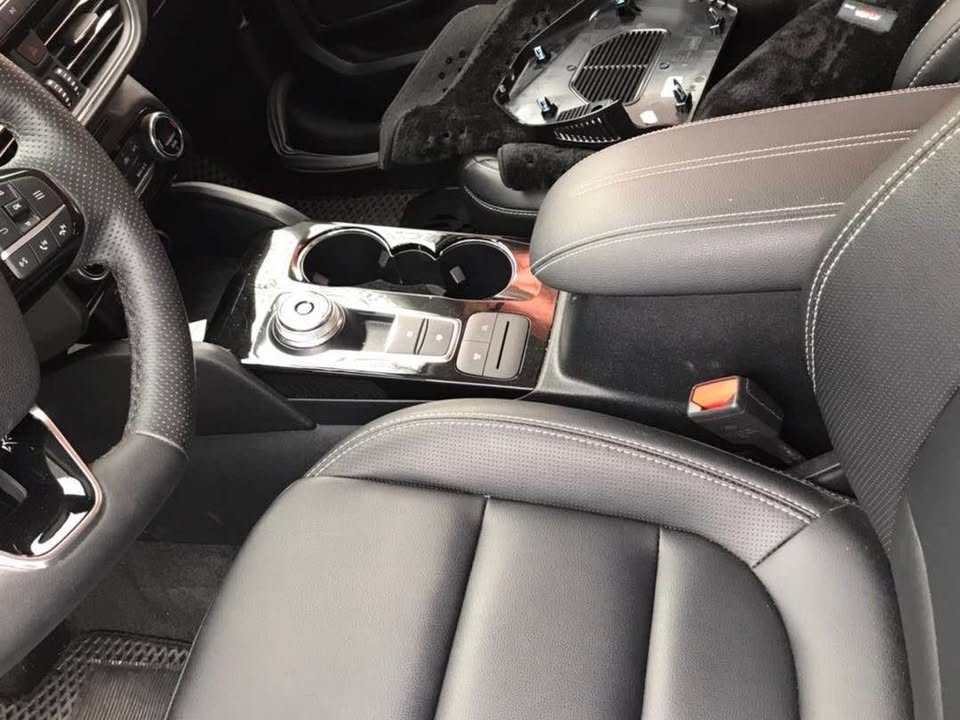 Ford Kuga 1.5 整車拆賣 二手零件照片 - Orange Garage