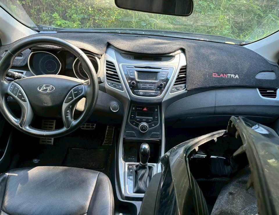 Hyundai Elantra Hyundai 1.8 整車拆賣 二手零件照片 - Orange Garage