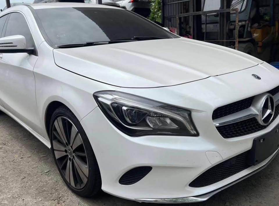 Mercedes-Benz CLA CLA 200 整車拆賣 二手零件照片 - Orange Garage