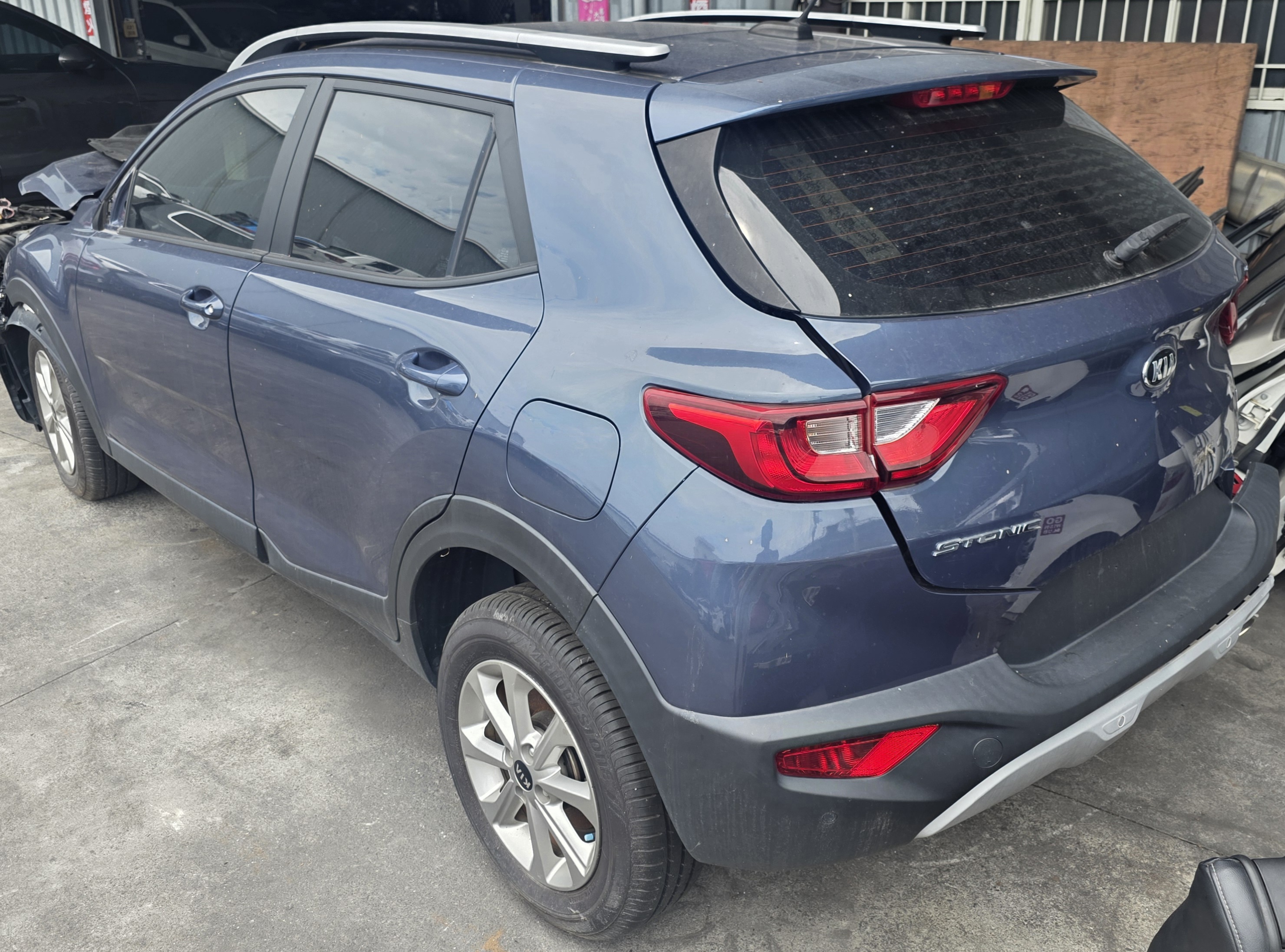 Kia Stonic 1.0 整車拆賣 二手零件照片 - Orange Garage