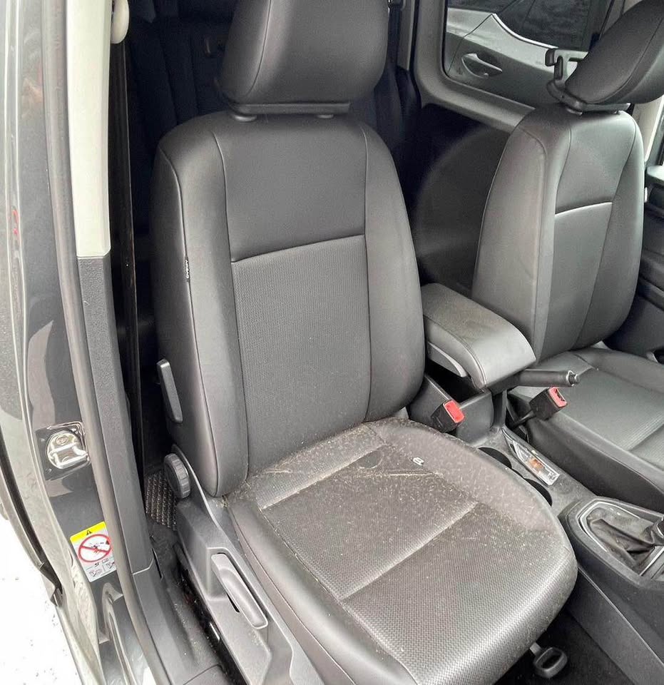 Volkswagen Caddy Maxi 整車拆賣 二手零件照片 - Orange Garage