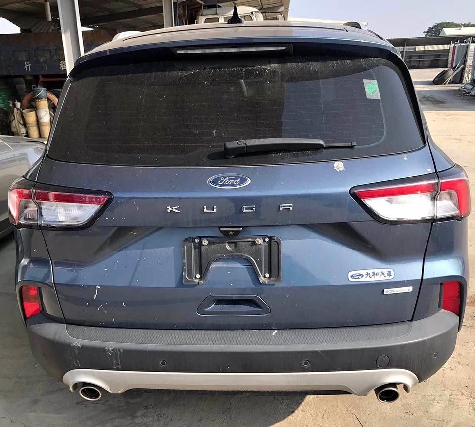 Ford Kuga 2.0 整車拆賣 二手零件照片 - Orange Garage