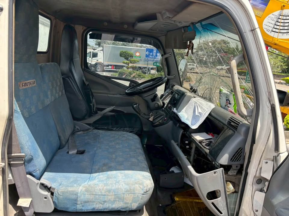 Mitsubishi Canter 7.5代 整車拆賣 二手零件照片 - Orange Garage