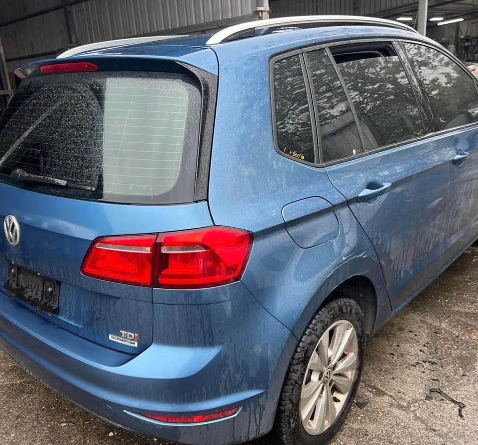Volkswagen Golf Sportsvan 1.6 TDI 整車拆賣 二手零件照片 - Orange Garage