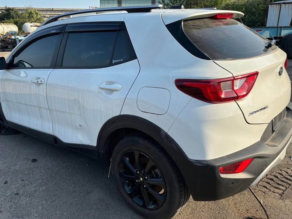 Kia Stonic 1.4 整車拆賣 二手零件照片 - Orange Garage