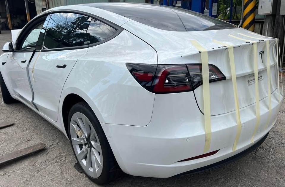 Tesla Model 3 RWD 整車拆賣 二手零件照片 - Orange Garage
